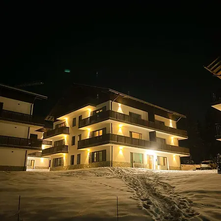 Cozy Retreat Grand Apartament